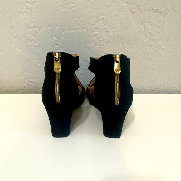 Adrienne Vittadini black wedges - Picture 3 of 3